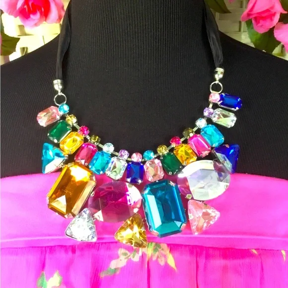 ❤️See New Listing❤️Colorful Rhinestone Ribbon Bib Chunky Statement Necklace - Picture 1 of 10
